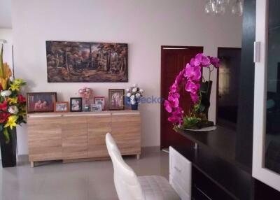 3 Bedrooms House in Rose Land & House East Pattaya H008650