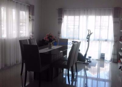 3 Bedrooms House in Rose Land & House East Pattaya H008650