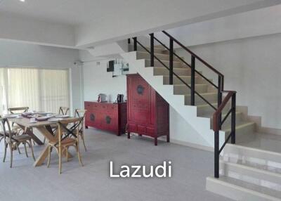 Three Storey Loft Style Townhouse-Soi 94