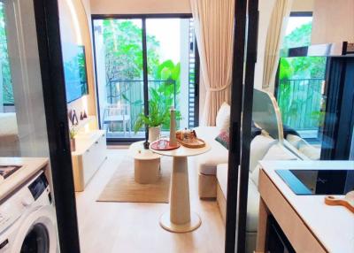 1 Bed 1 Bath 31.28 SQ.M Reference Sathorn - Wongwianyai