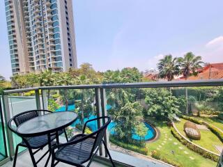 1 Bedroom Condo in The Riviera Wong Amat Beach Wongamat C010709