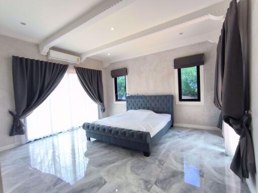 3 Bedrooms House in Nusa Chivani Na Jomtien H010720