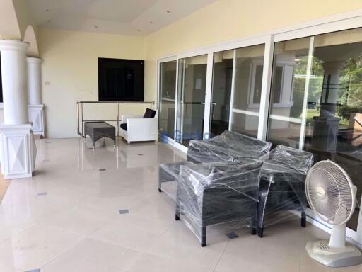 3 Bedrooms House in Jomtien Park Villas Jomtien H008898