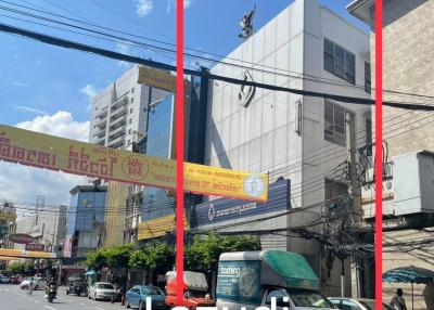 Prime Retail Spaces for Rent on Yaowarat Road, Chinatown Bangkok - Unbeatable Location