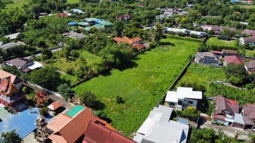 Excellent redevelopment land + 3 houses for sale at Saraphi
