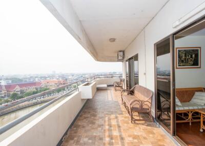 2 BR Condo to Rent : Rimping Condominium Chiang Mai
