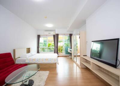 Nicely furnished studio apartment : Supalai Monte 1