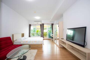 Nicely furnished studio apartment : Supalai Monte 1