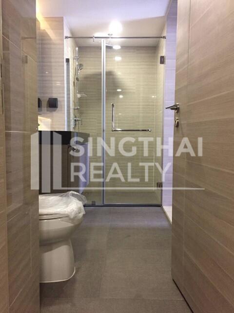 For RENT : Klass Condo Langsuan / 1 Bedroom / 1 Bathrooms / 46 sqm / 35000 THB [4076084]