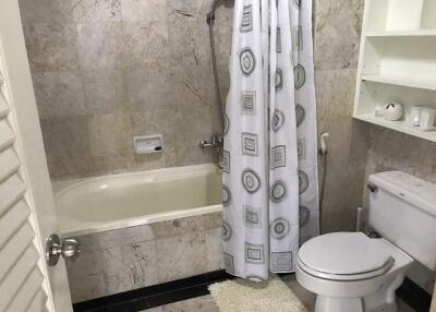 For RENT : La Residenza / 2 Bedroom / 2 Bathrooms / 121 sqm / 35000 THB [4160939]