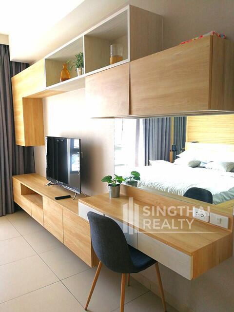 For RENT : The Lofts Ekkamai / 1 Bedroom / 1 Bathrooms / 46 sqm / 35000 THB [6054445]