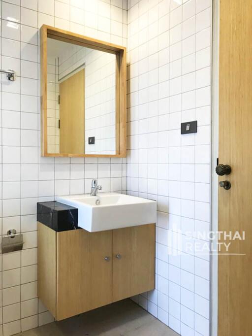 For RENT : Prasanmit Condominium / 1 Bedroom / 1 Bathrooms / 71 sqm / 35000 THB [7399336]