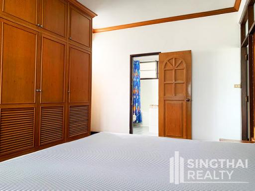 For RENT : Aree Mansion / 3 Bedroom / 2 Bathrooms / 181 sqm / 35000 THB [7592931]