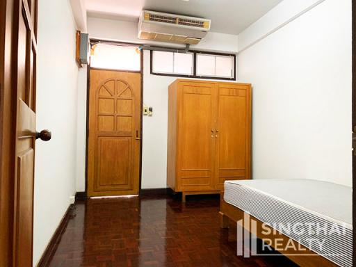 For RENT : Aree Mansion / 3 Bedroom / 2 Bathrooms / 181 sqm / 35000 THB [7592931]