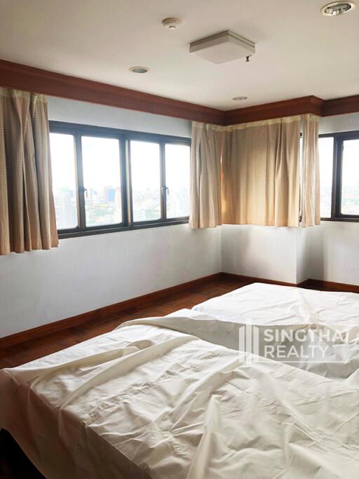 For RENT : Top View Tower / 3 Bedroom / 3 Bathrooms / 151 sqm / 35000 THB [8156619]