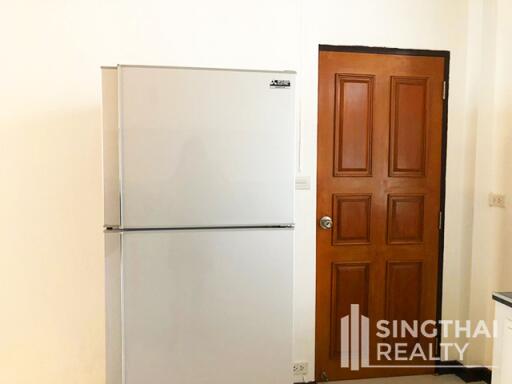 For RENT : Aree Mansion / 3 Bedroom / 3 Bathrooms / 181 sqm / 35000 THB [8280898]