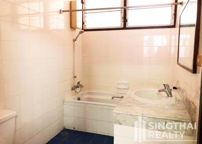 For RENT : Aree Mansion / 3 Bedroom / 3 Bathrooms / 181 sqm / 35000 THB [8280925]