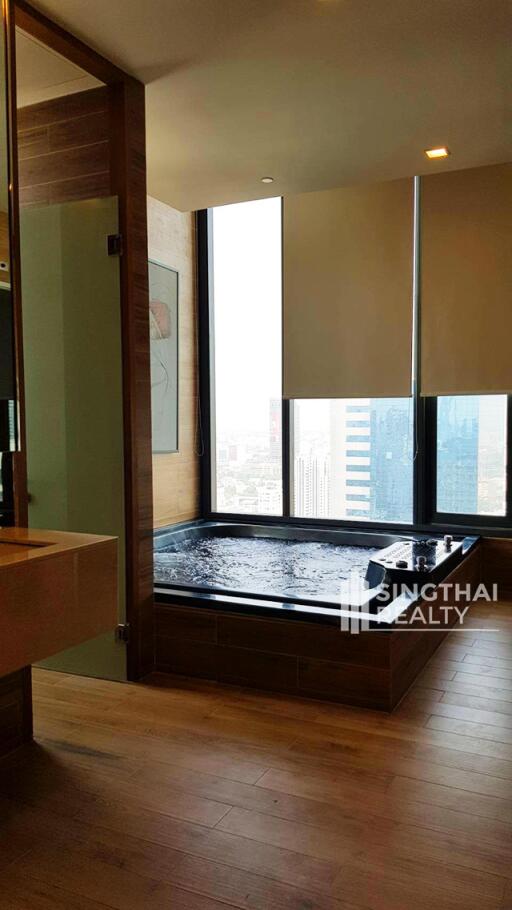 For RENT : The ESSE Asoke / 1 Bedroom / 1 Bathrooms / 46 sqm / 35000 THB [8363187]