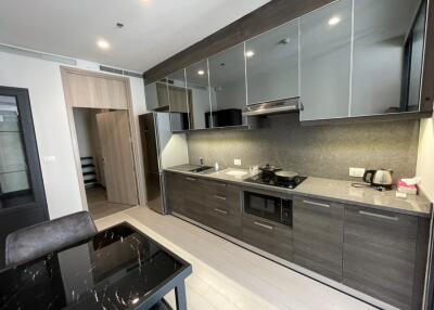 For RENT : Noble Ploenchit / 1 Bedroom / 1 Bathrooms / 45 sqm / 35000 THB [8792049]