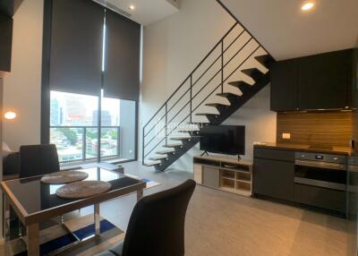For RENT : The Lofts Silom / 1 Bedroom / 1 Bathrooms / 50 sqm / 35000 THB [9454325]
