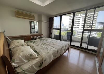 For RENT : Supalai Place / 2 Bedroom / 2 Bathrooms / 118 sqm / 35000 THB [9822196]