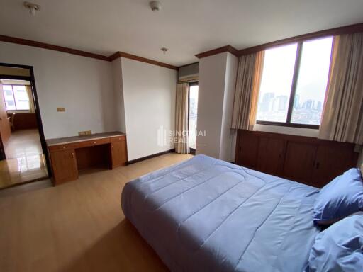 For RENT : Supalai Place / 2 Bedroom / 2 Bathrooms / 120 sqm / 35000 THB [9822232]