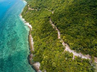 land for sale (Front beach on the lagoon)