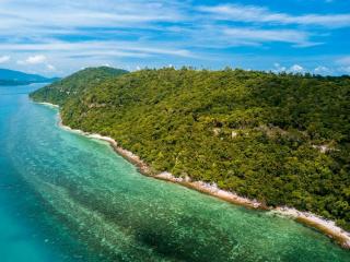 land for sale (Front beach on the lagoon)