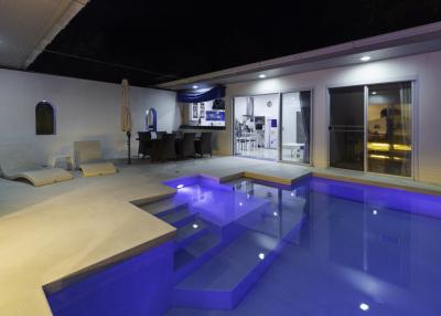 Modern 4 Bedroom pool villa with studio in Lamai - Great Value!