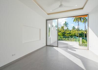 Modern style 3 bedroom pool villa in central location of Bophut.