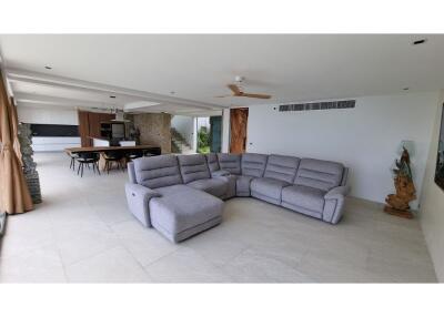 Sea View Luxury brand new 3 bedroom pool villa with garden in best area of Samui