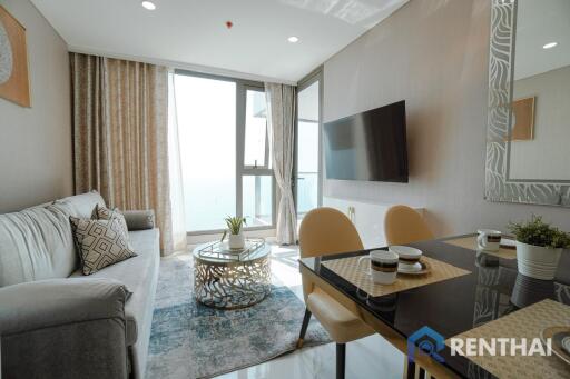 Copacabana Luxury Beachfront Condo for sale 2Bed 2Bath front view.