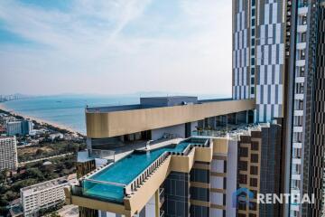 Copacabana Luxury Beachfront Condo for sale 2Bed 2Bath front view.