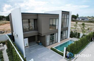 Presale - Luxury 2 storey pool villa house Moutain view in Pattaya