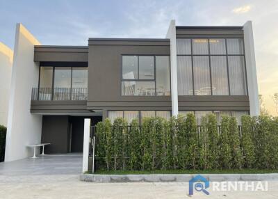 Presale - Luxury 2 storey pool villa house Moutain view in Pattaya