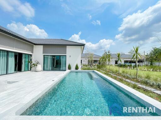 Hot deal, modern style pool villa  ready to move in.