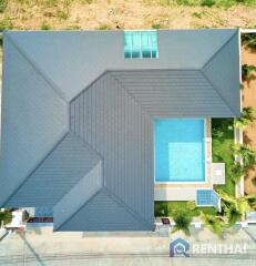 Brand new detached house with private pool