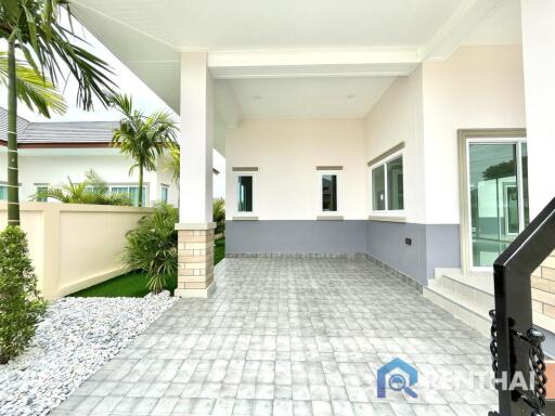 Brand new detached house with private pool