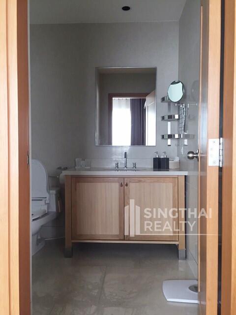 For RENT : The Emporio Place / 1 Bedroom / 1 Bathrooms / 49 sqm / 38000 THB [5263037]