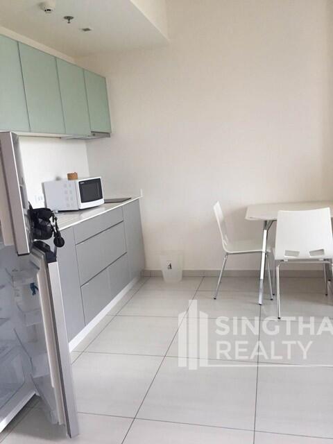 For RENT : The Lofts Ekkamai / 1 Bedroom / 1 Bathrooms / 46 sqm / 38000 THB [5954135]