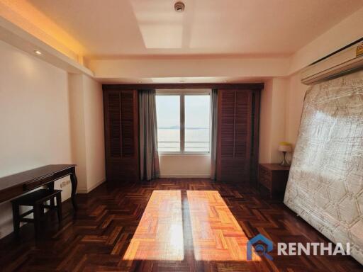 Panorama Sea View at  Royal Cliff Garden Condo - Pattaya