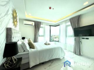 For sale condo 2 bedrooms at Arcadia Millennium Tower