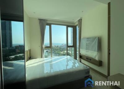 For sale condo 1 bedroom at The Riviera Ocean Drive