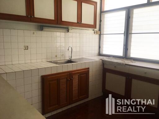 For RENT : Aree Mansion / 3 Bedroom / 3 Bathrooms / 181 sqm / 38000 THB [6429273]