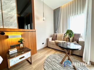 Own a luxury condo and get passive income 6% per year with Wyndham hotel jomtien