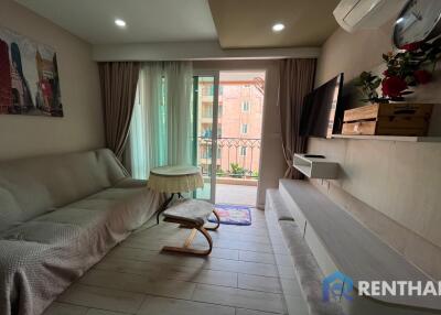 Seven seas 1 bedroom Pool view good price