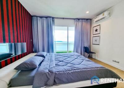 Sale with Tenant until 01.10.2024 at 25k thb a month! Luxury Beachfront condo for sale in Pattaya!