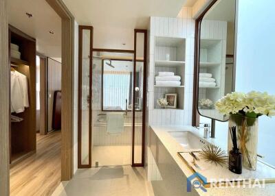 For sale condo 2 bedrooms at Arom Jomtien