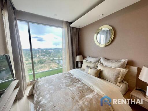 First come first serve, Hot price Beachfront condo in Jomtien