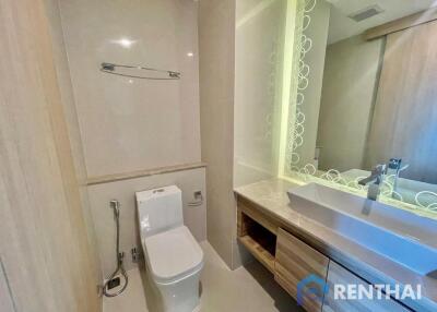 First come first serve, Hot price Beachfront condo in Jomtien